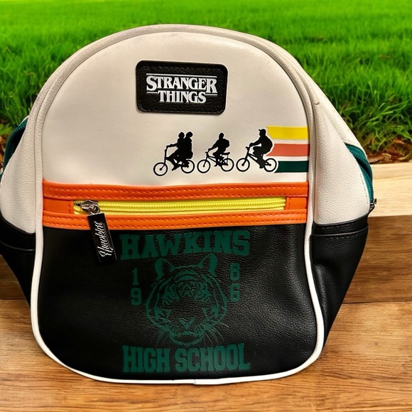 STRANGER THINGS NETFLIX HAWKINS 1986 HIGH SCHOOL MINI BACKPAC - Picture 1 of 8